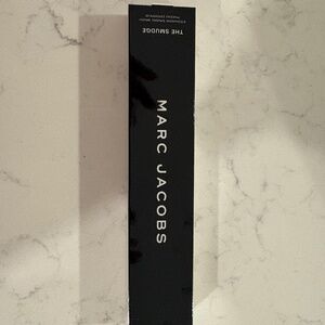 Brand new Marc Jacobs -the smudge 20 brush